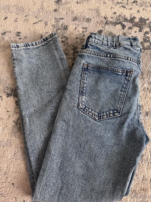 Прямі джинси на хлопця 9-10 років