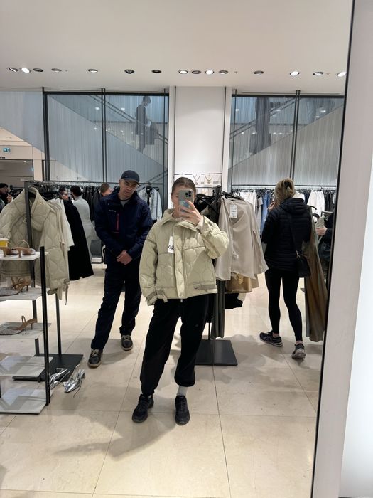 Жіноча куртка Zara