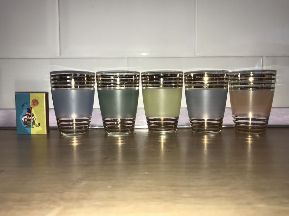 Винтажная рюмка стакан