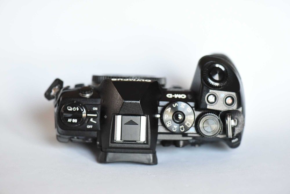 Olympus OM De 1 MKIII, como nova em caixa