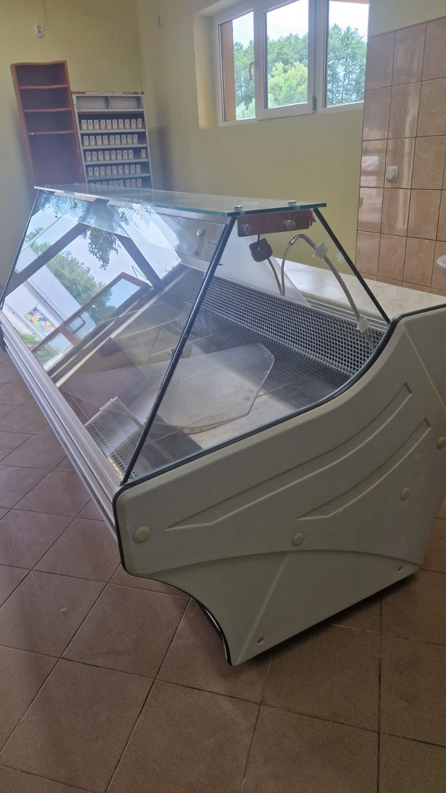 Lada witryna chłodnicza COLD 180 cm