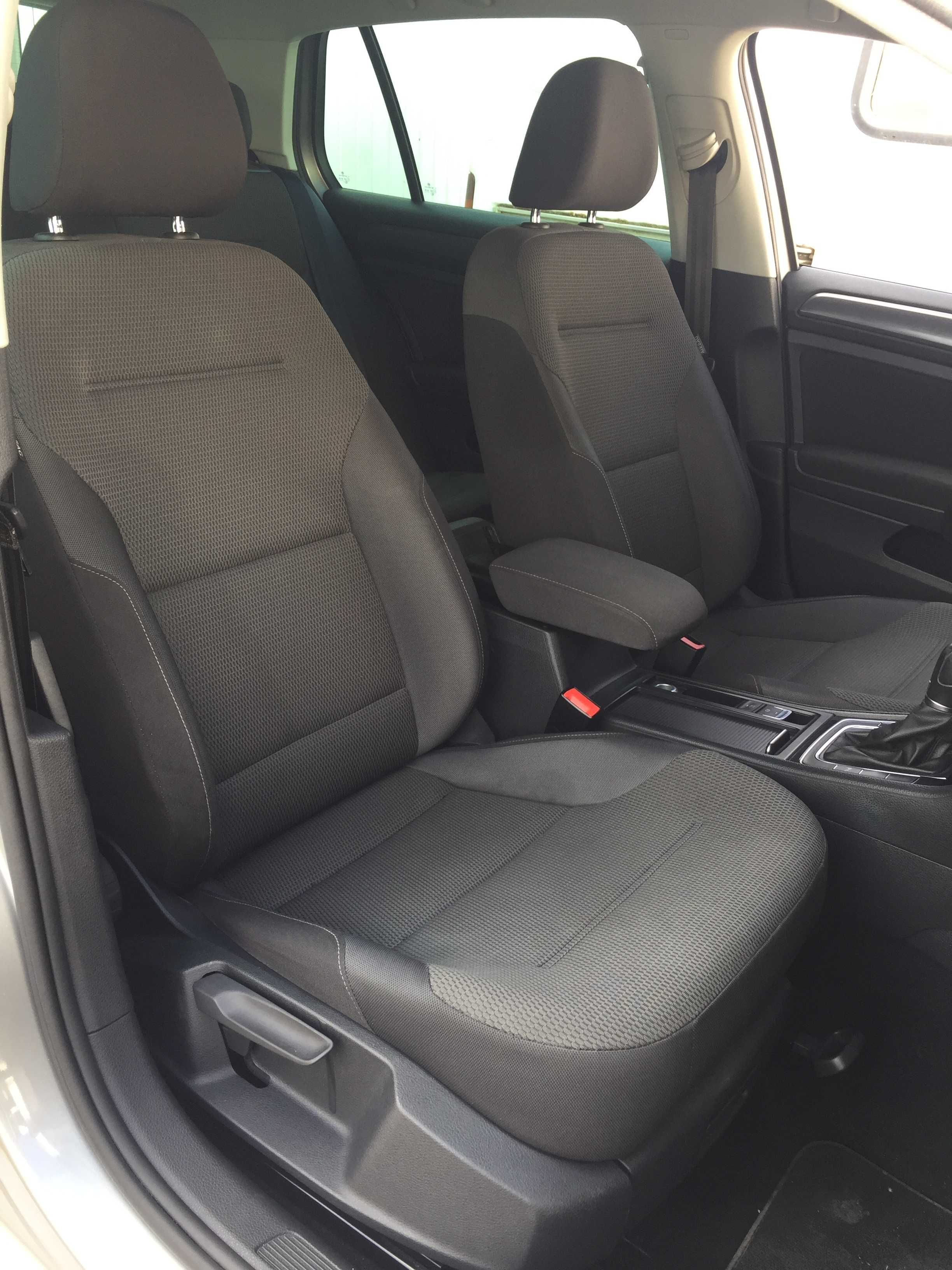 VW Golf VII 1.6 TDi DSG (automático)