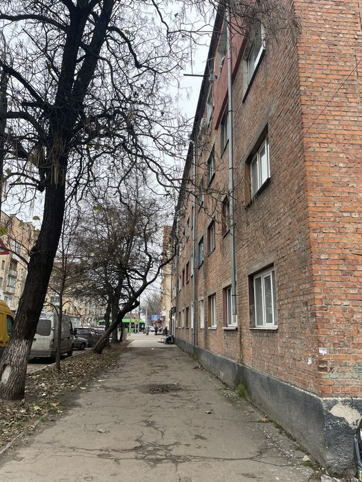 Кімната в гуртожитку на Східній