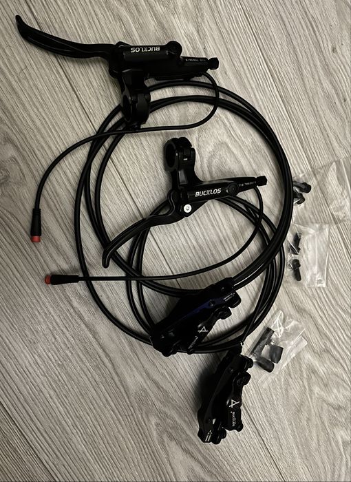Hamulce tarczowe hydrauliczne 4-tłoczkowe z czujnikami (2pin) komplet.