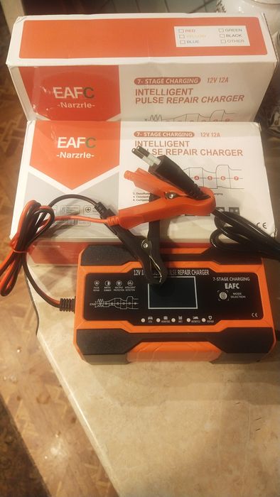 Автомобильное зарядное устройство 12 ампер , зарядка для акб , автомат