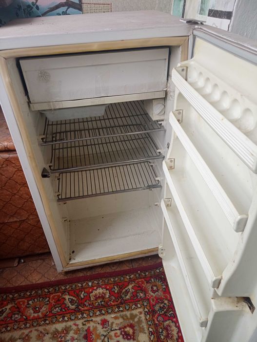 Продам холодильник б/у,рабочий