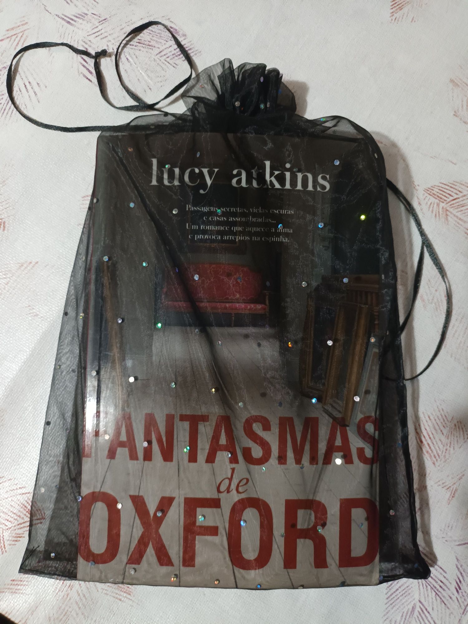 Livro " Fantasmaa de oxford"