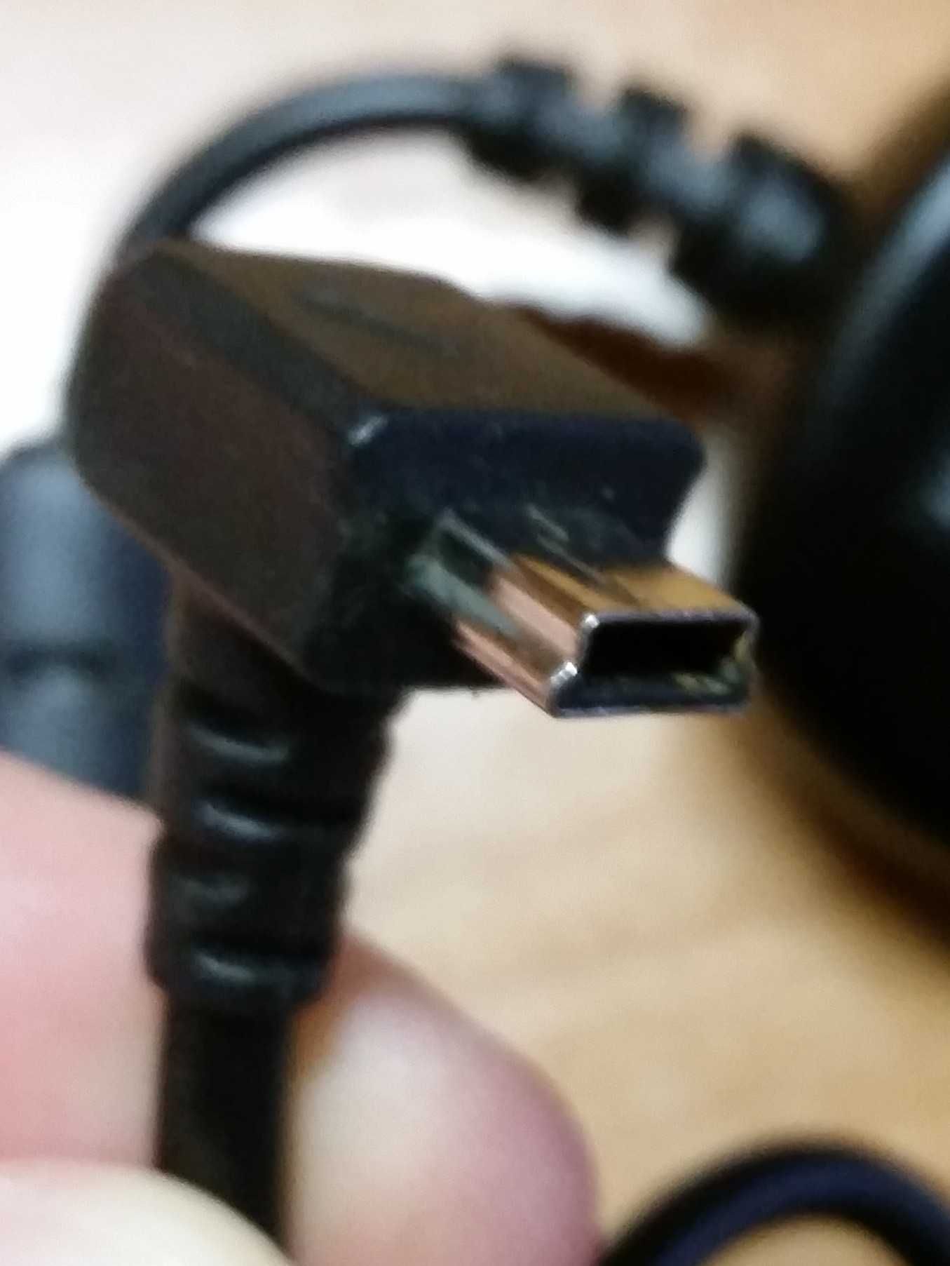 Garmin зарядное для навигатора в авто. mini USB (miniUSB) блок питания