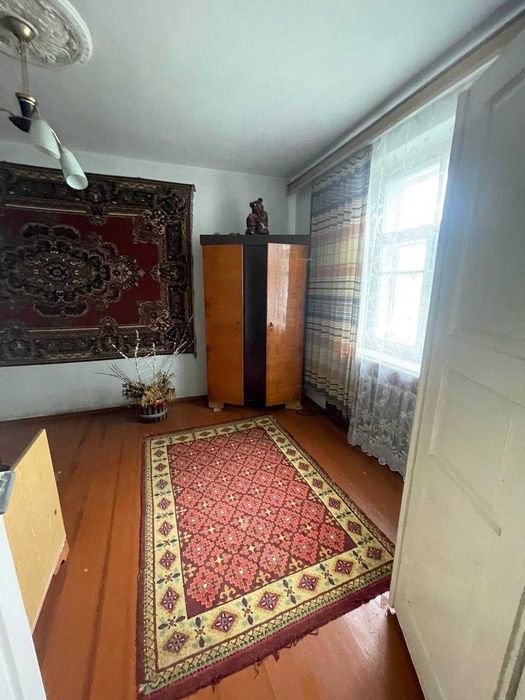 Продається Будинок м. Ланівці вул. Українська 12 центр міста.