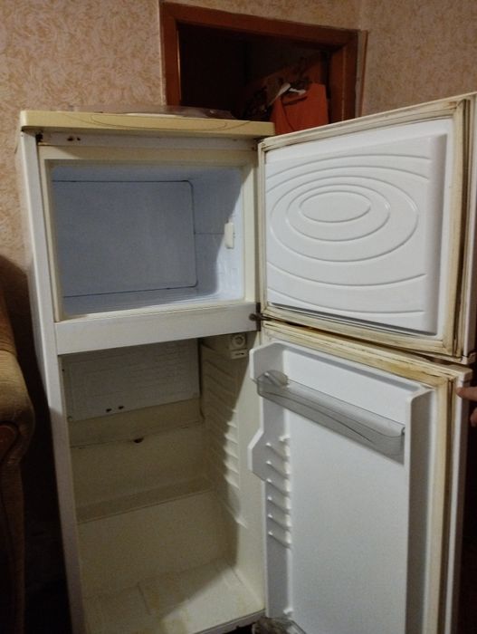 Холодильник Днепр-232