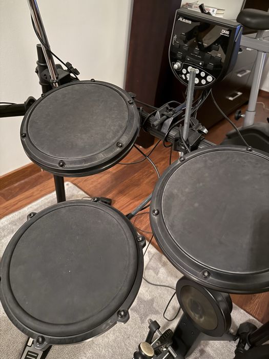 Perkusja Alesis bardzo dobry stan