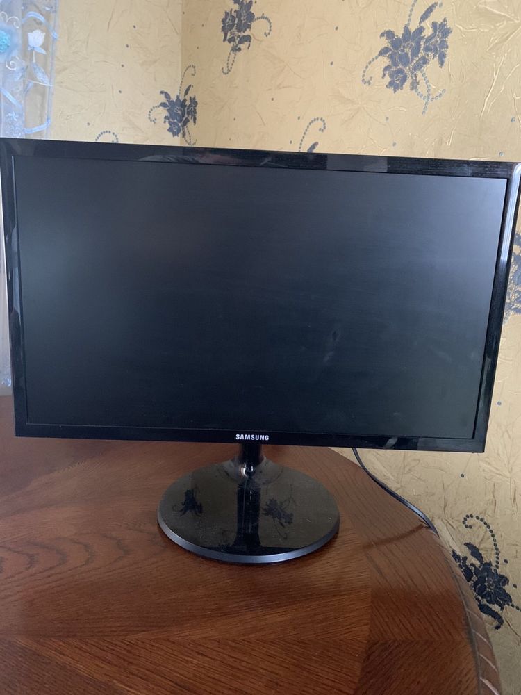 Монітор 21.5" Samsung S22F350F (LS22F350FHIXCI)