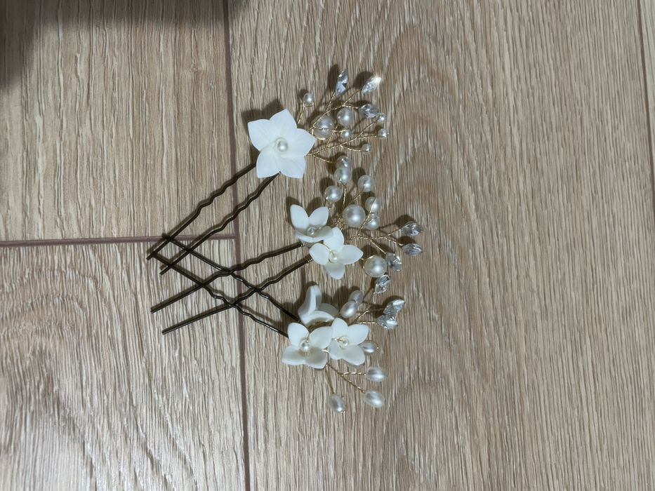 Brincos e ganchos de cabelo