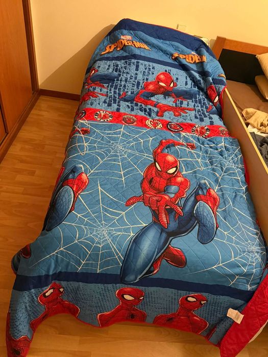 Cama de Solteiro c/ colchoes e 2 Camiseiros