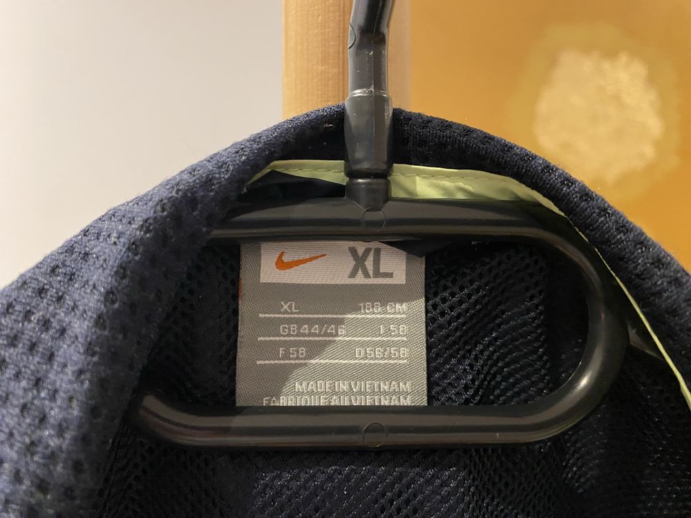 Nike Sportsweaer Strój do biegania męski. Nowy. Rozmiar XL / 188cm