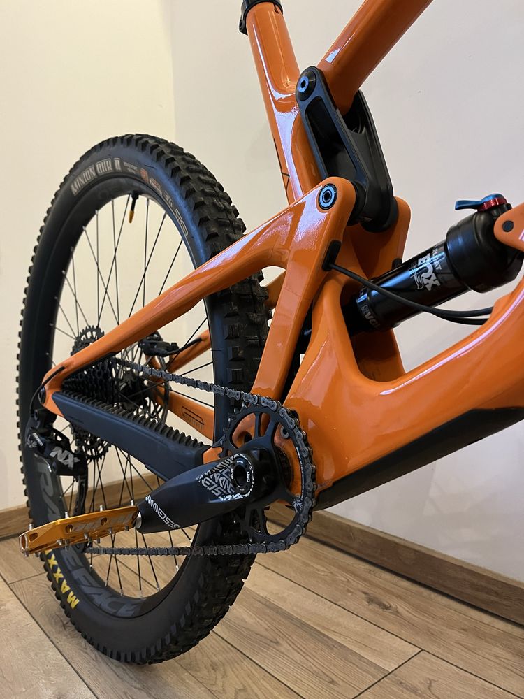 Santa Cruz Hightower XL niewiele używany