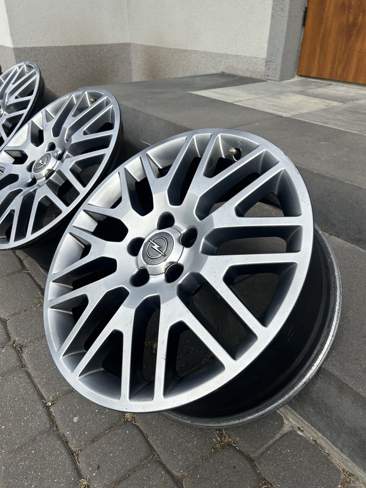 Felgi Opel 5x110 18’ 7.5j et41 Proste*Piekny Wzór*