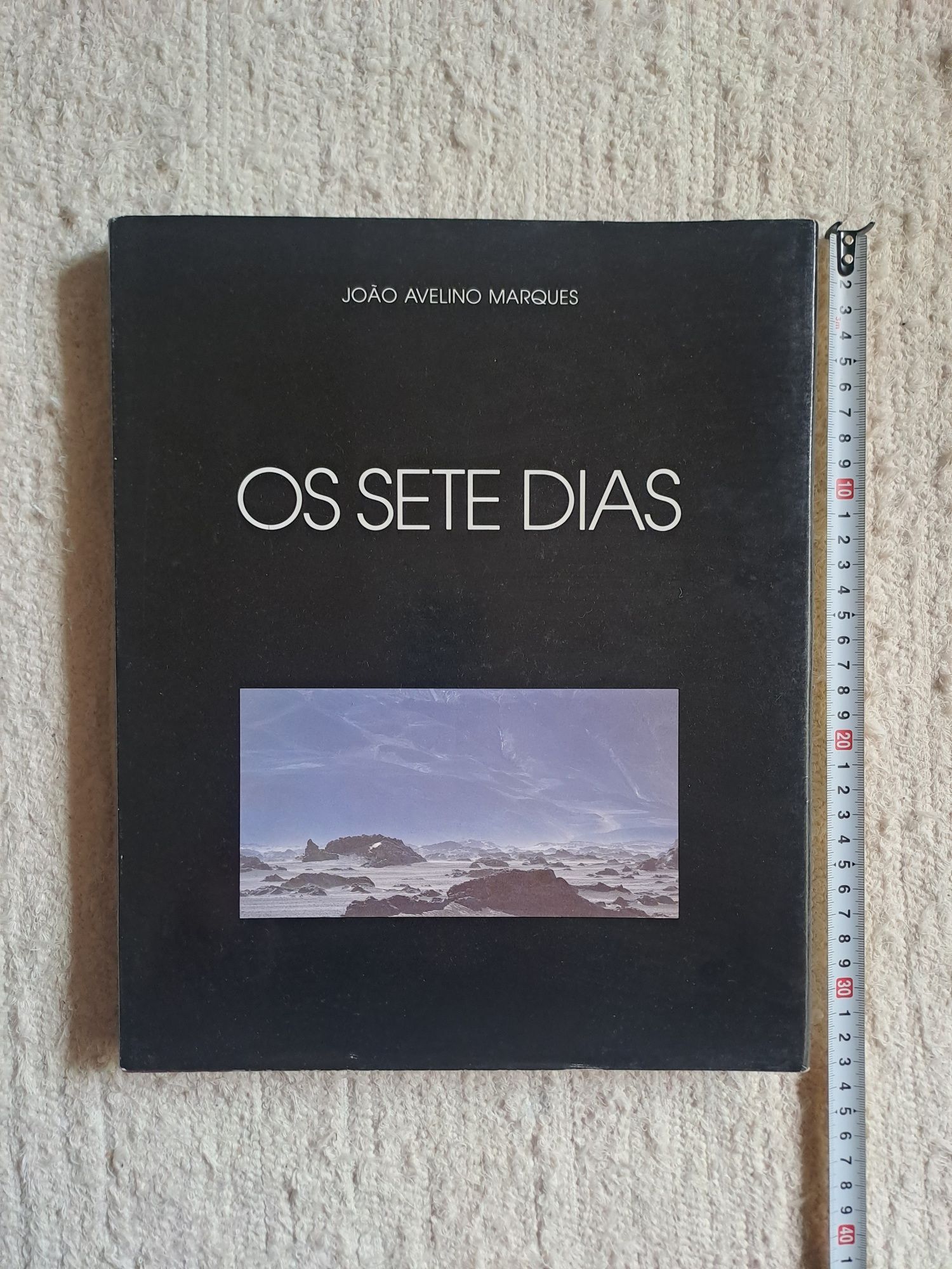 Livro de fotografia: "Os sete dias" de João Avelino Marques