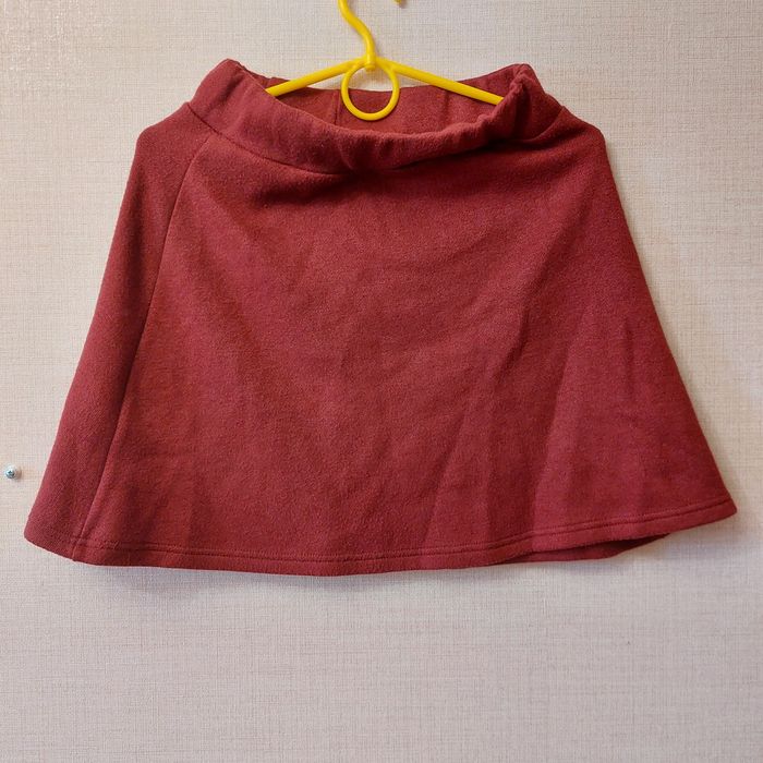 Одяг на осінь для дівчини, класні джинси, плаття та ін. Розмір S,M