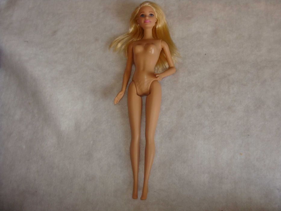 Boneca Barbie Não Identificada