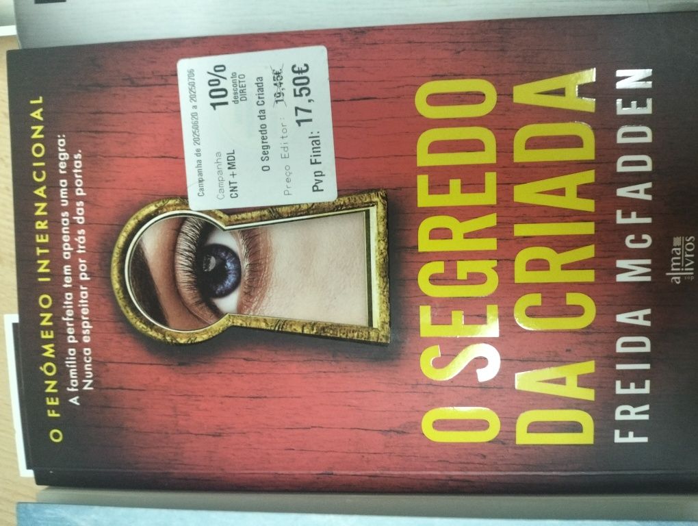 Livro o segredo da criada