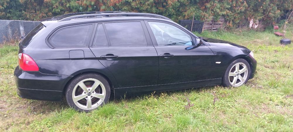 Sprzedam BMW3 2,0 zadbana tylko 167 tys km bogate wyposażenie