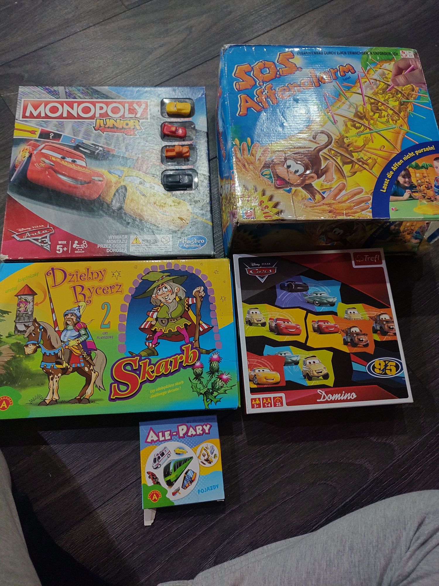 Monopoly, małpki, domino, dzielny rycerz, karty