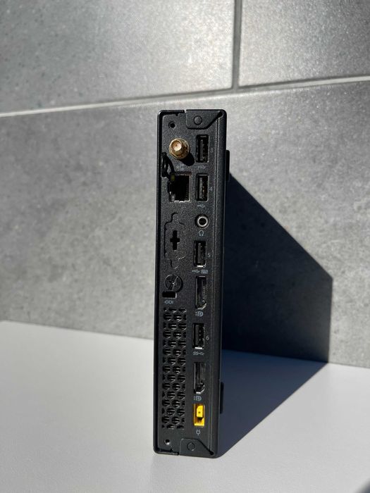 Системний блок Lenovo M715q/Ryzen 5 Pro 2400/16Gb/256Gb/Windows 10 Pro