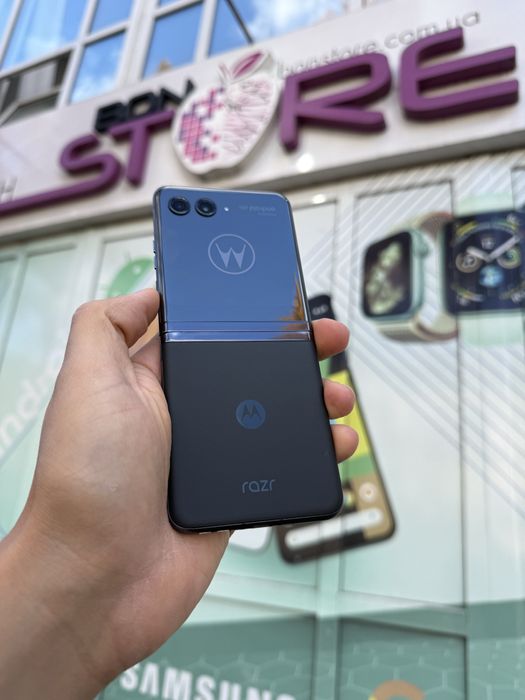 Moto razr 2023 plus 256gb. Як Новий!.