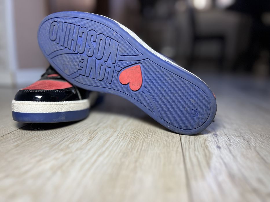 Buty moschino love