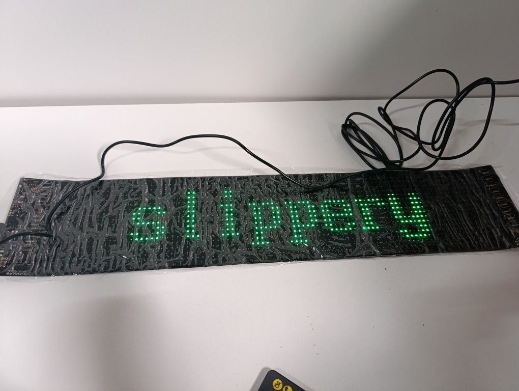 Panel LED Matrix 12 × 59 cm – nowy, Bluetooth, z pilotem