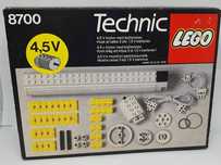 Zestaw  pojemnik na baterie i silnik LEGO 8700