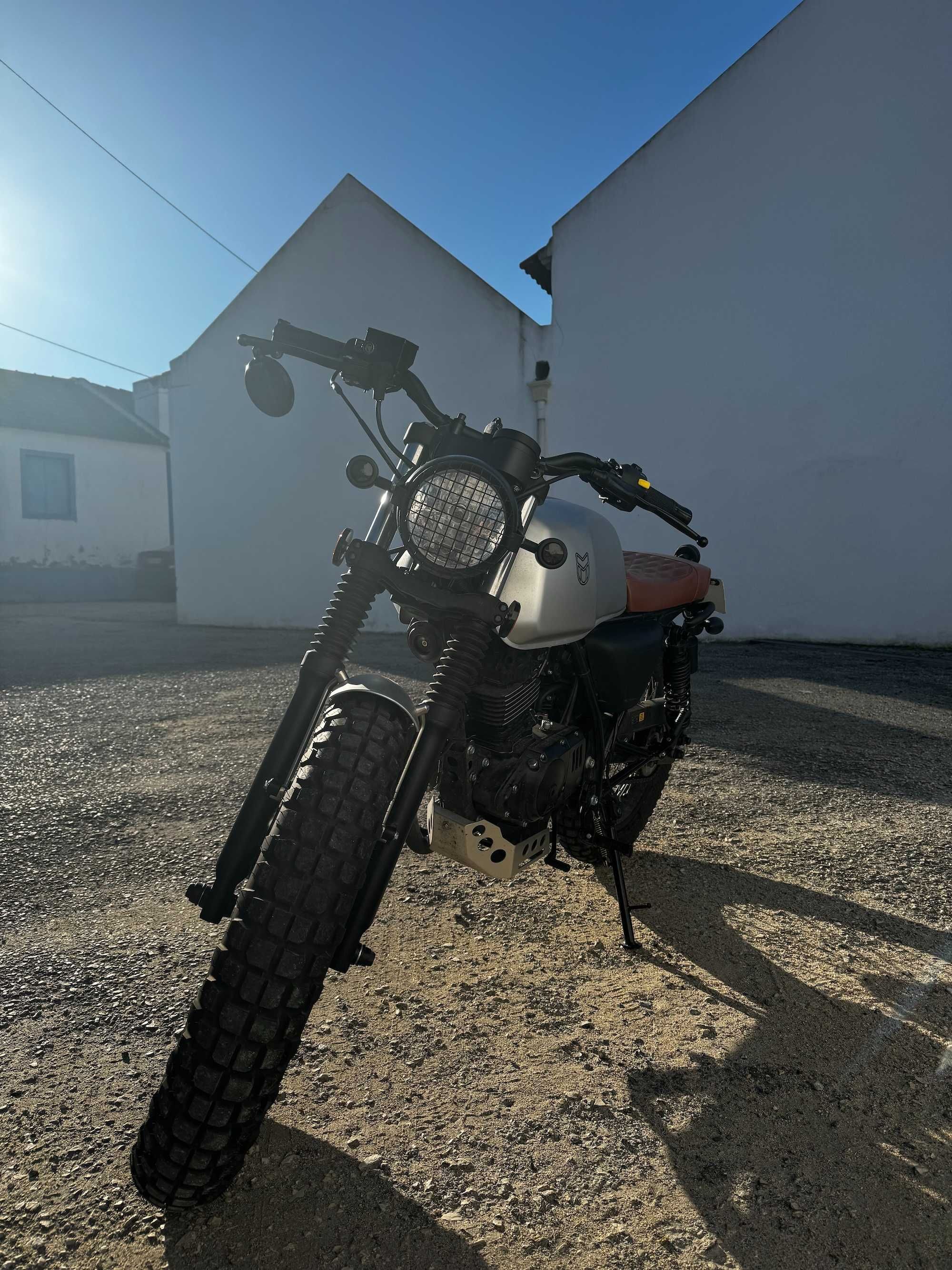 Mutt Akita 125CC