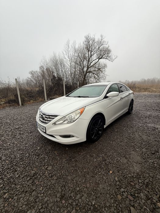 Хюндай Соната 2011 рік