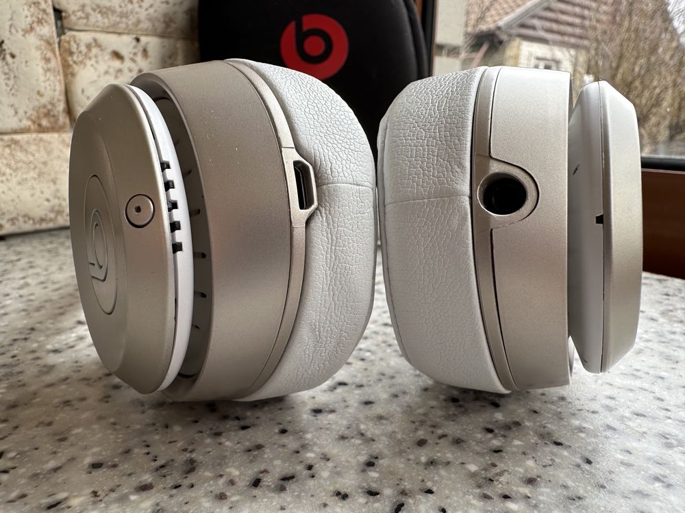 Beats Solo Wireless 2.0 Gold