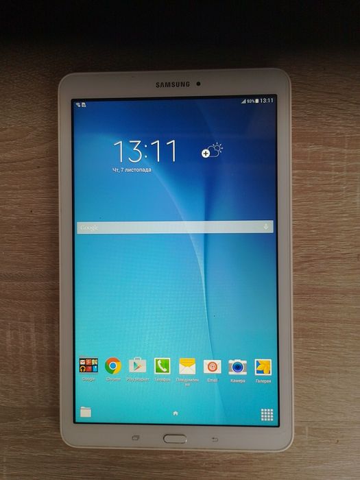 Планшет SAMSUNG SM-T561