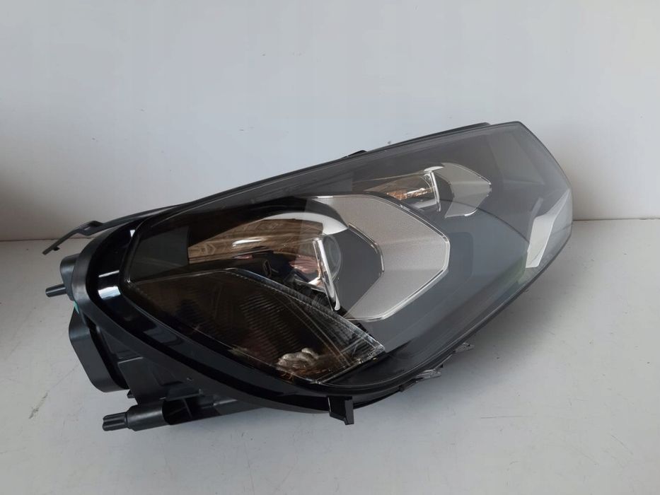 Volkswagen touareg 7P lampa przednia xenon R 12678