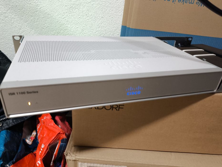 Cisco C1111-8P Rackmount