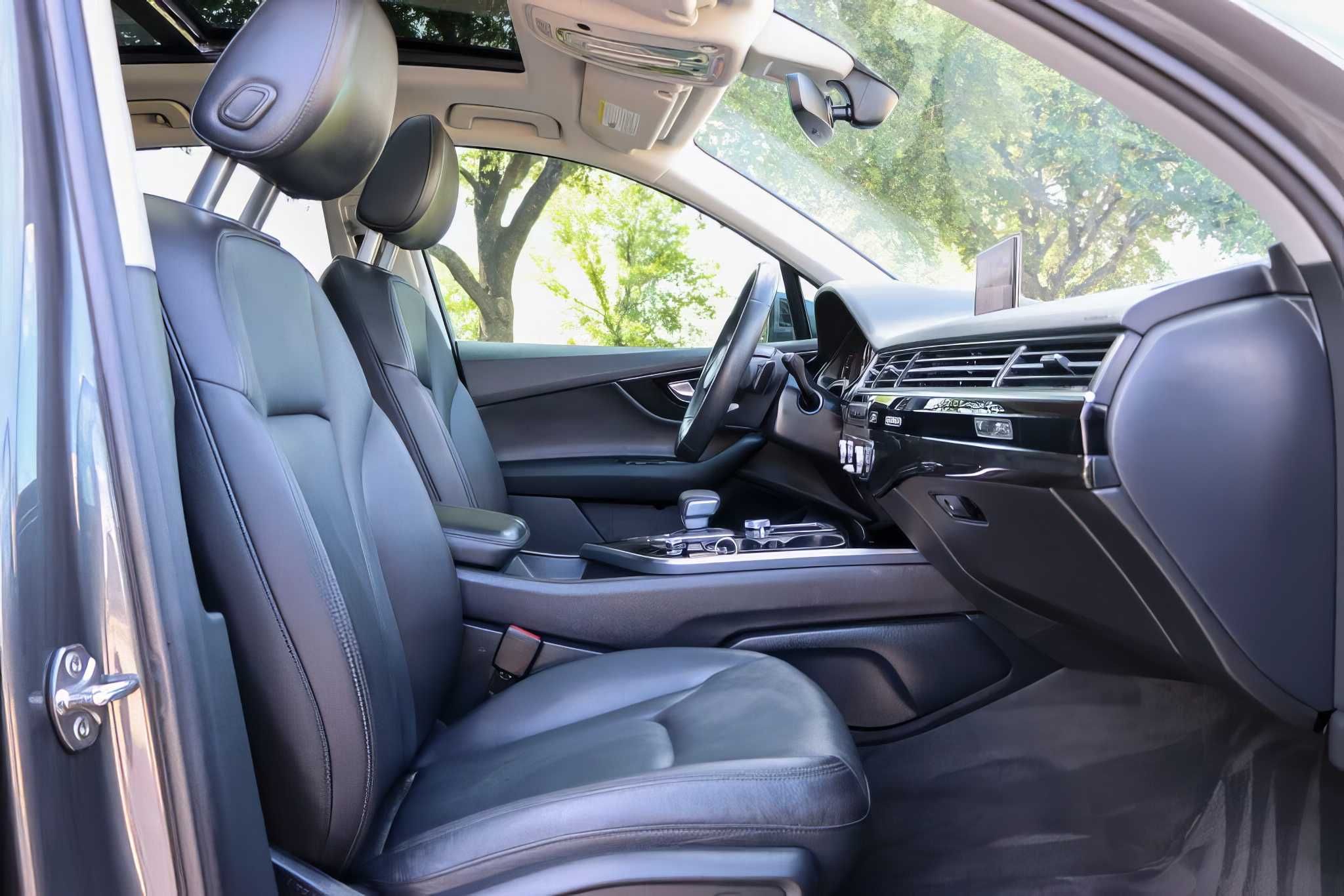 2019 Audi Q7 55 TFSI quattro Premium Plus