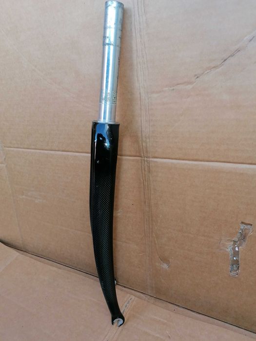 widelec karbonowy 28 QR