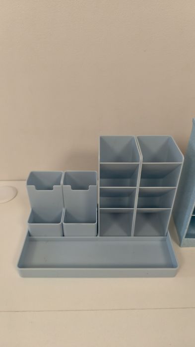 Organizery na biurko komplet