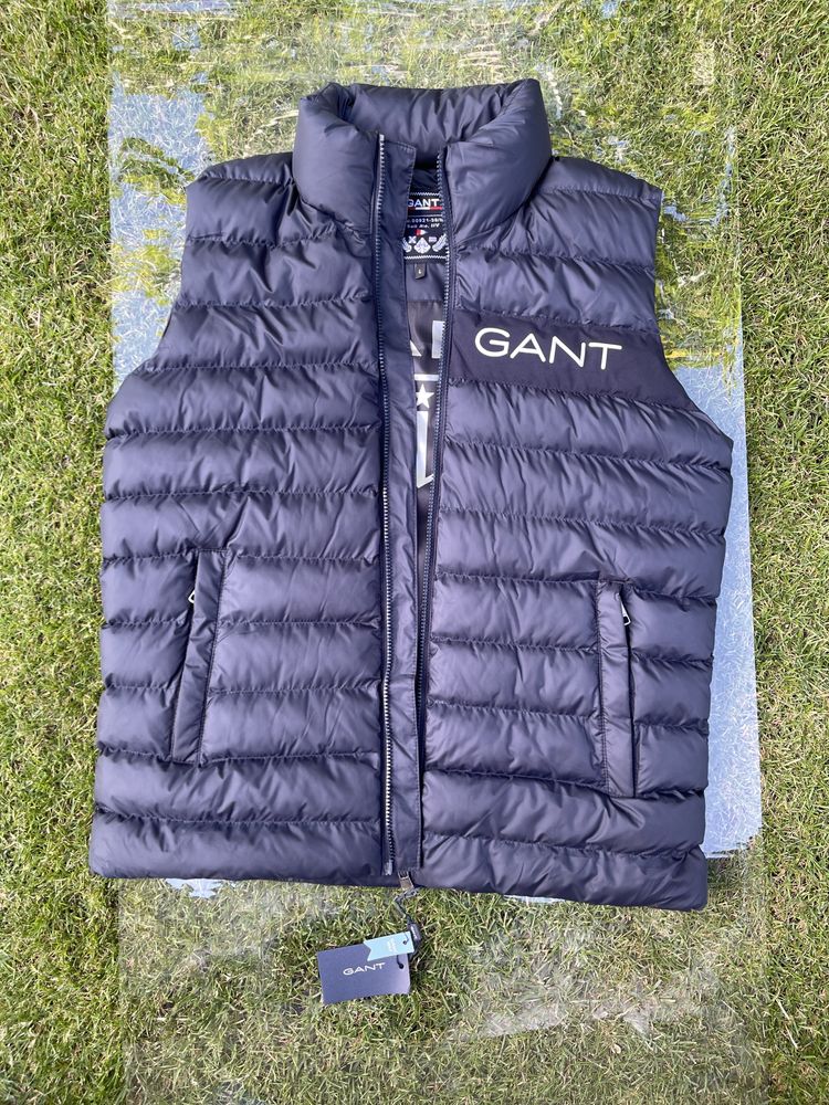 Продам чоловічу жилетку Gant