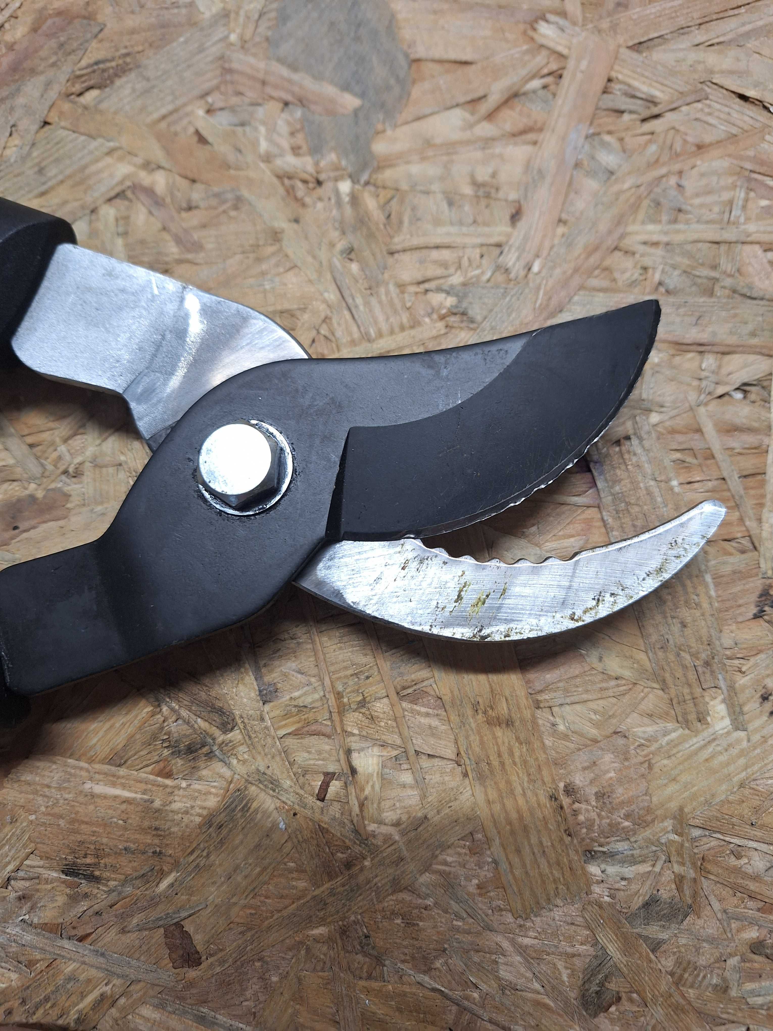 Fiskars sekator nożycowy ogrodowy nożyce do gałęzi krzewów