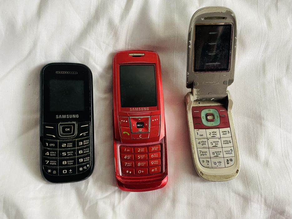 Старі кнопкові телефони, непрацюючі, на запчастини, для розборки