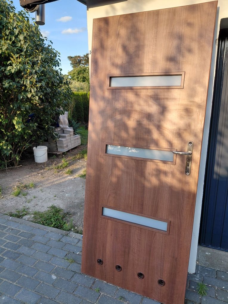 Drzwi wewnętrzne 80 lewe classen + futryna