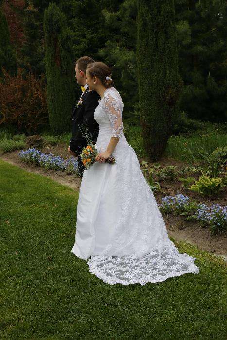 Suknia ślubna z trenem rozmiar 36-38 + dwa bolerka