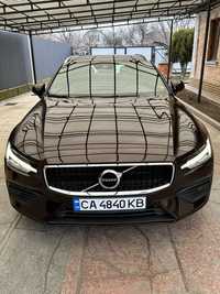 Volvo V60 2019 momentum