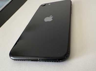 Smartfon Apple iPhone SE (2022) 3 GB / 64 GB 5G czarny