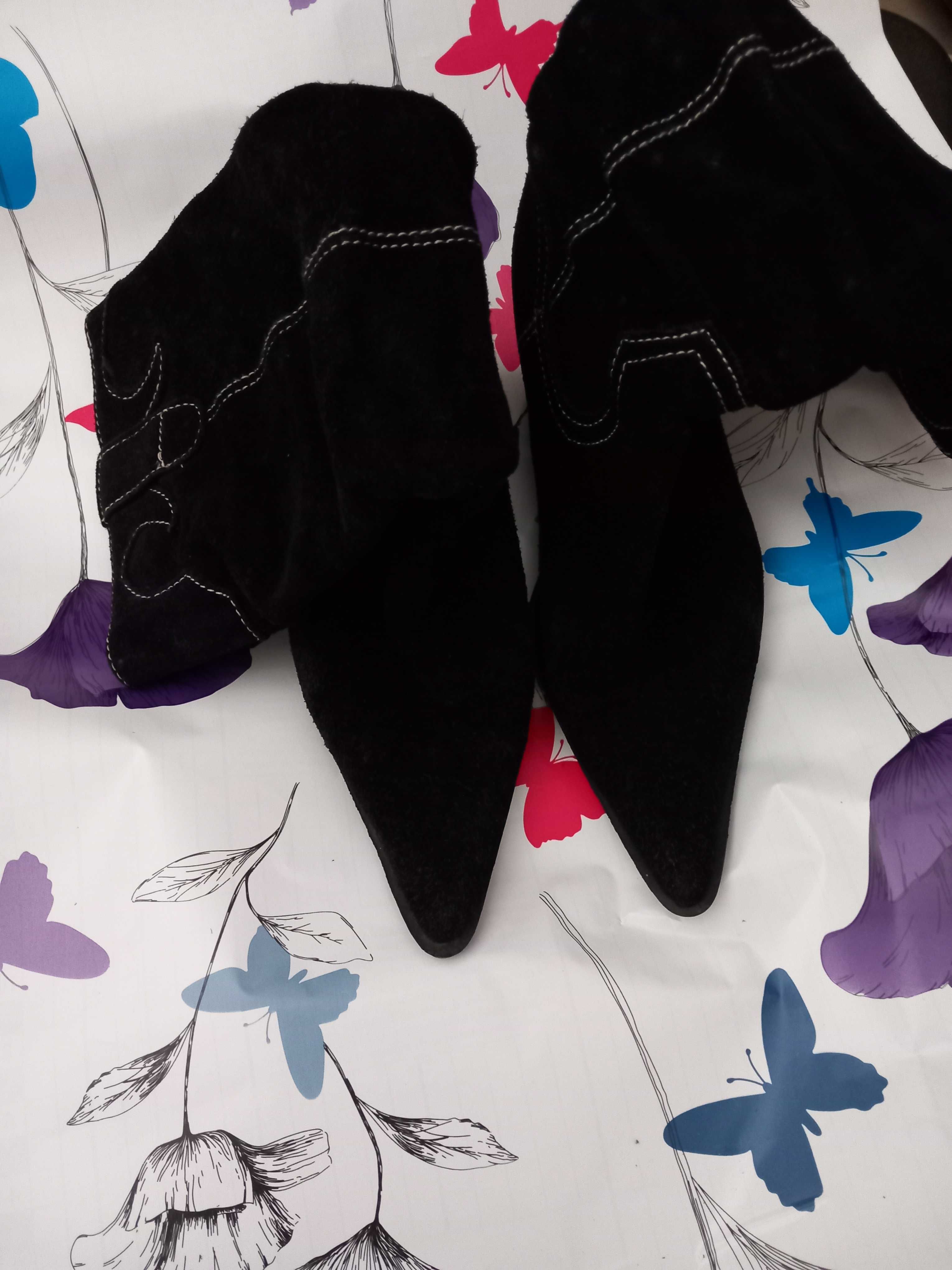 Botas TEXANAS em Camurça - Foreva - Usadas