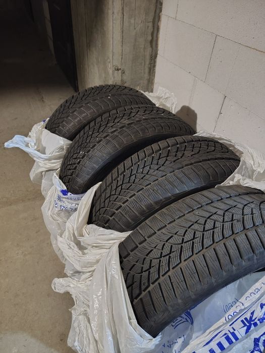 Продам зимову гуму Goodyear ultragrip